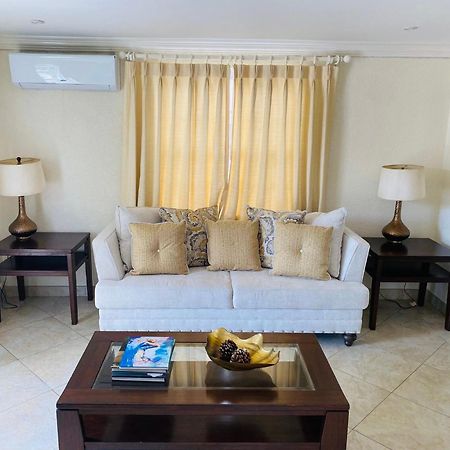 Bianca Bay 3 Bedroom West Coast Beach Front Villa Saint James Exterior foto